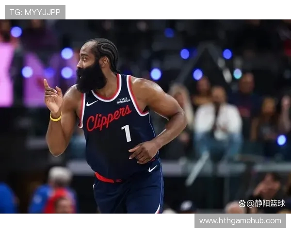 NBA历史首人！36岁哈登轰30+8+6创两大神迹：快船交易他后悔吗？_2